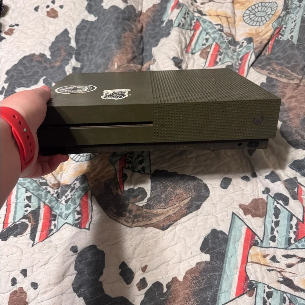 Microsoft Console - Dark Green